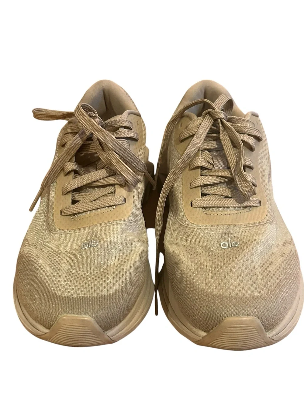 Alo Runner Sneakers Sz 8 Gravel